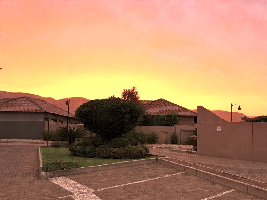 2 Bedroom Property for Sale in Gateway Manor North West